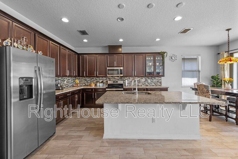 985 Fallcreek Pt - Photo 7 of 32