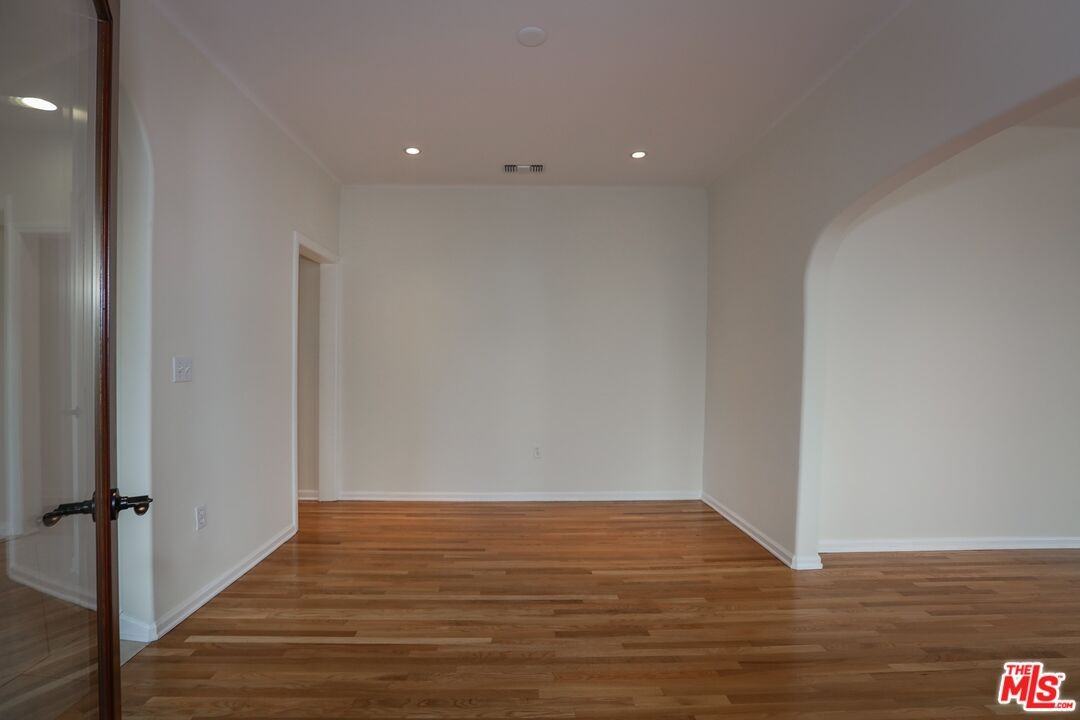 806 N Alfred St #3 - Photo 3 of 8