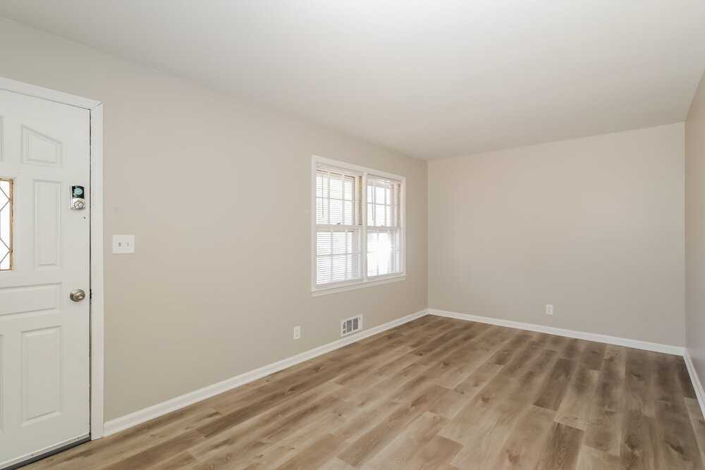 3276 Elm St - Photo 5 of 19
