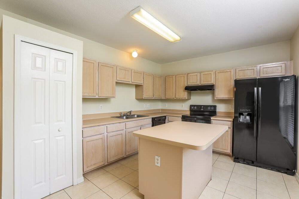 4208 Forest Island Dr - Photo 7 of 16