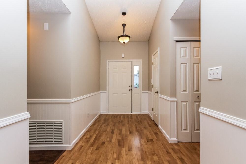 762 Kingston Cir - Photo 2 of 15