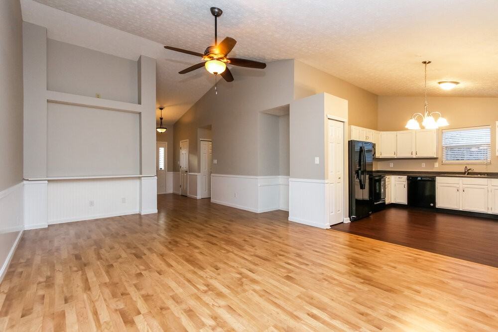 762 Kingston Cir - Photo 5 of 15