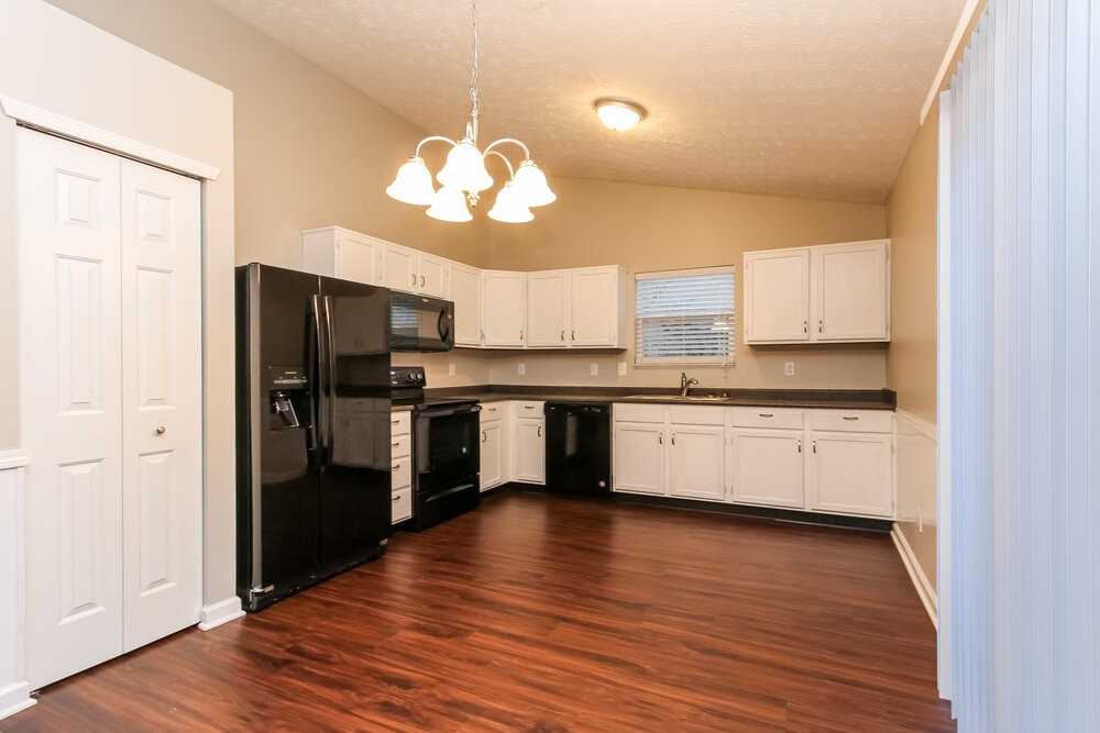 762 Kingston Cir - Photo 6 of 15