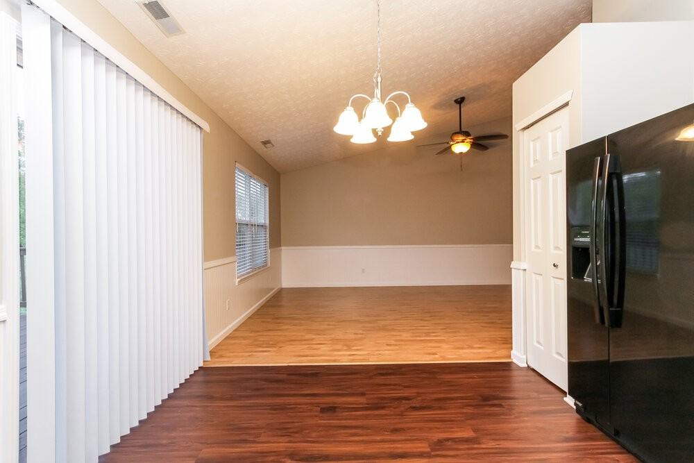 762 Kingston Cir - Photo 7 of 15