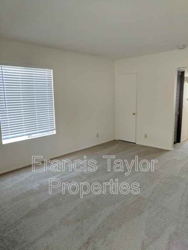 355 Idaho Ave #1 - Photo 2 of 7