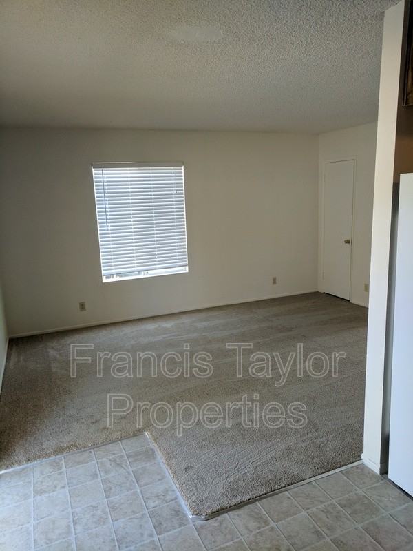 355 Idaho Ave #1 - Photo 3 of 7