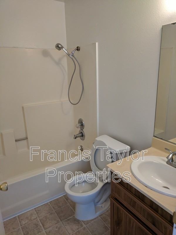 355 Idaho Ave #1 - Photo 7 of 7