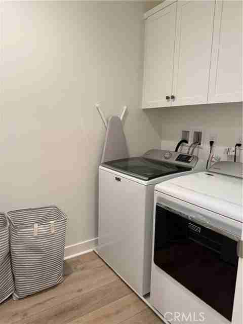 541 Jasper St - Photo 3 of 8