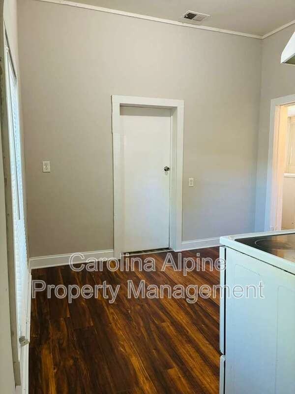 318 Cemetary Dr - Photo 3 of 16