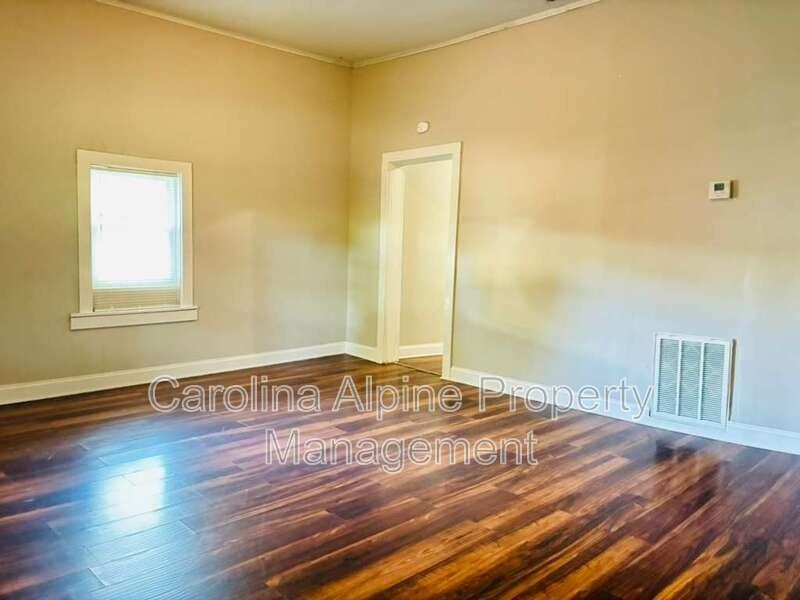 318 Cemetary Dr - Photo 4 of 16