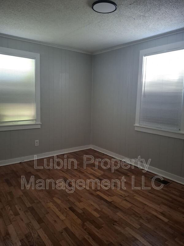 3155 Madeline Cir - Photo 2 of 4