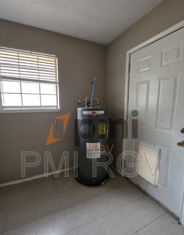 2205 Tampico St - Photo 3 of 23