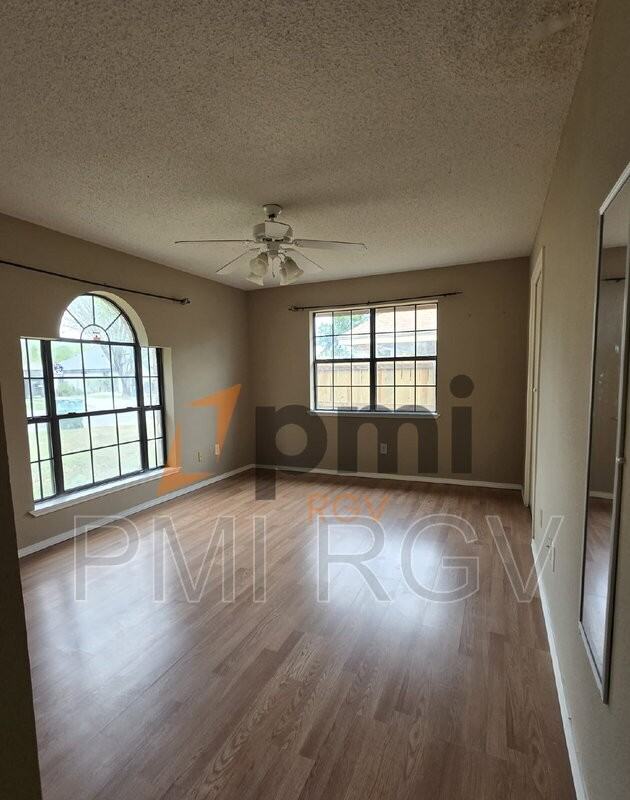 2205 Tampico St - Photo 5 of 23