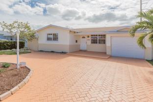 5520 Hayes St - Photo 1 of 1