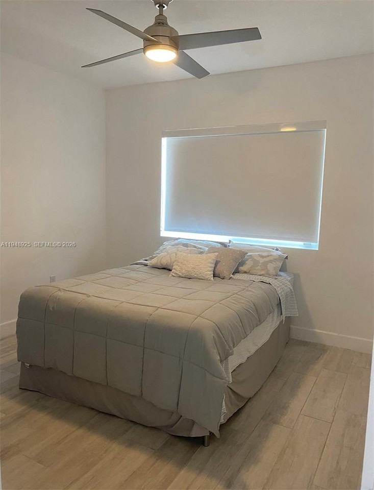 1177 Sw 13th St - Photo 5 of 8