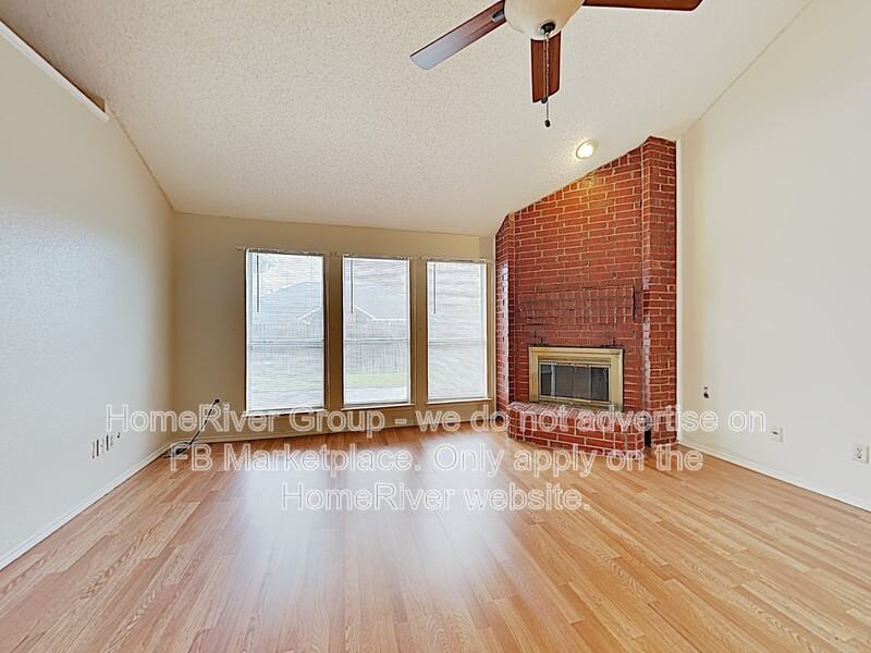 811 Miles Ln - Photo 2 of 22