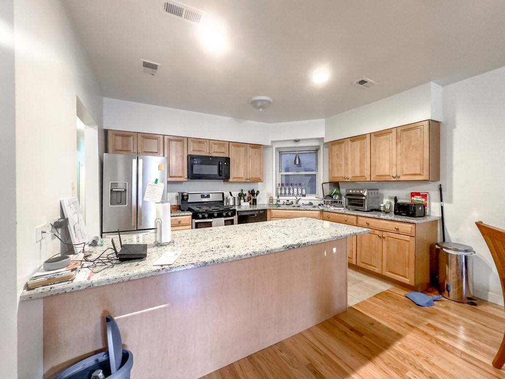 6711 N Sheridan Rd #1S - Photo 4 of 21