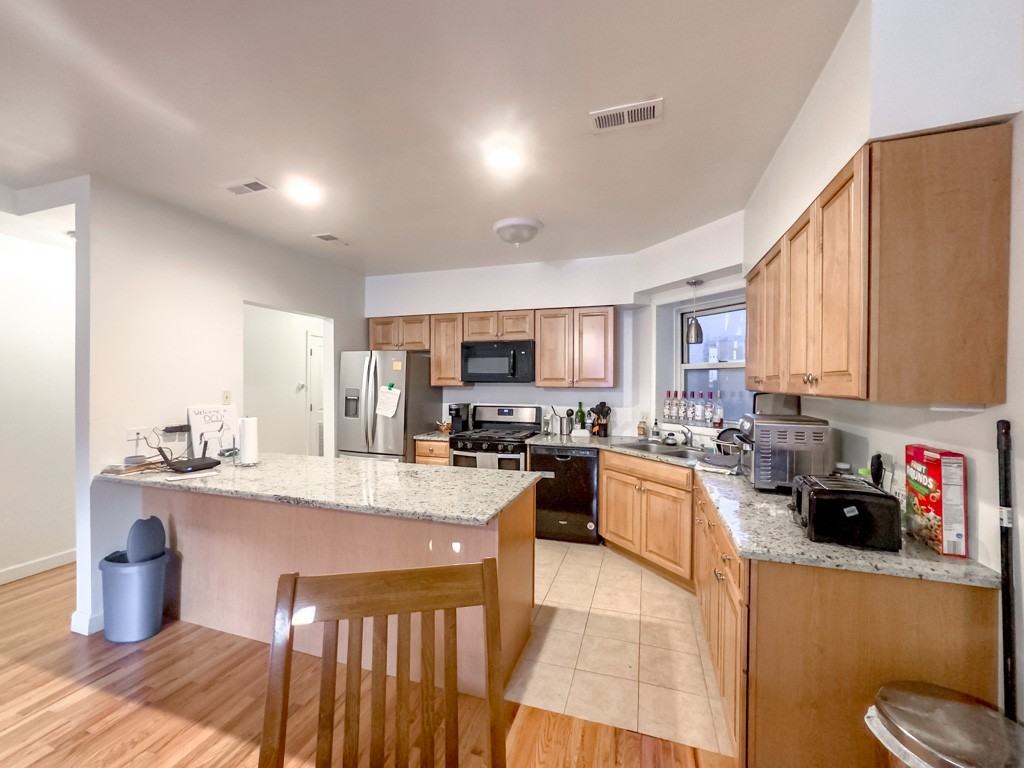 6711 N Sheridan Rd #1S - Photo 5 of 21