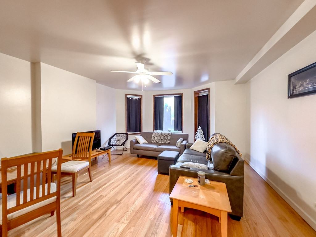 6711 N Sheridan Rd #1S - Photo 6 of 21