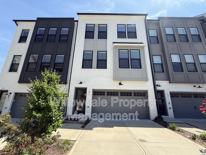 1235 Corkery Ridge Ct - Photo 2 of 40