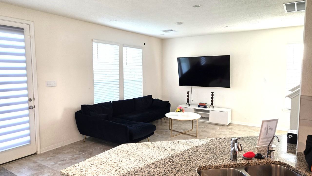 6022 Diamond Sky Ln - Photo 3 of 24