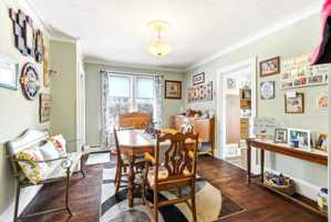 featured image of 211 Valley St #B