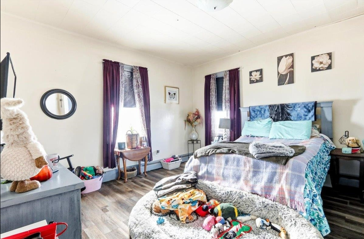 211 Valley St #B - Photo 4 of 7