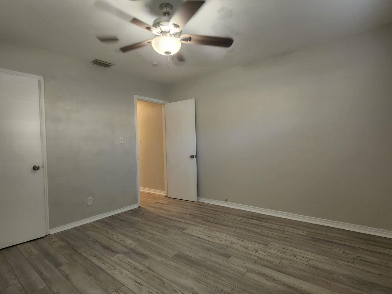 202 S Bungalow Park Ave #A - Photo 2 of 14