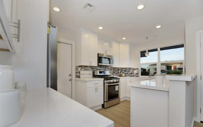 4028 Hope St - Photo 4 of 17