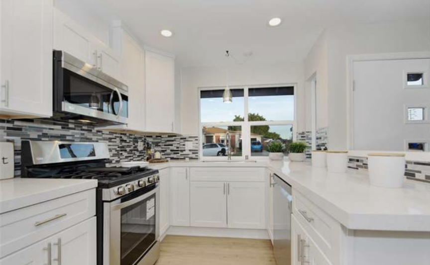 4028 Hope St - Photo 6 of 17