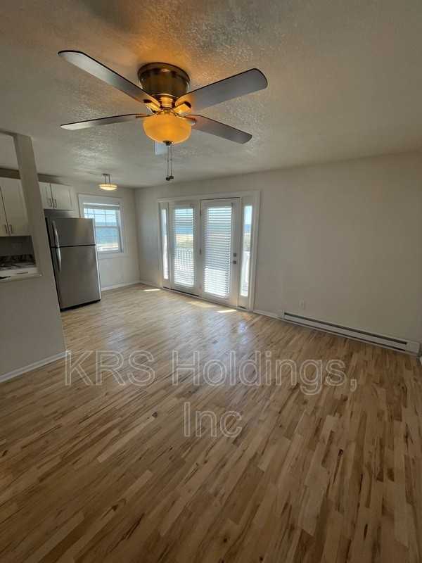 946 W Ocean View Ave #20 - Photo 2 of 5