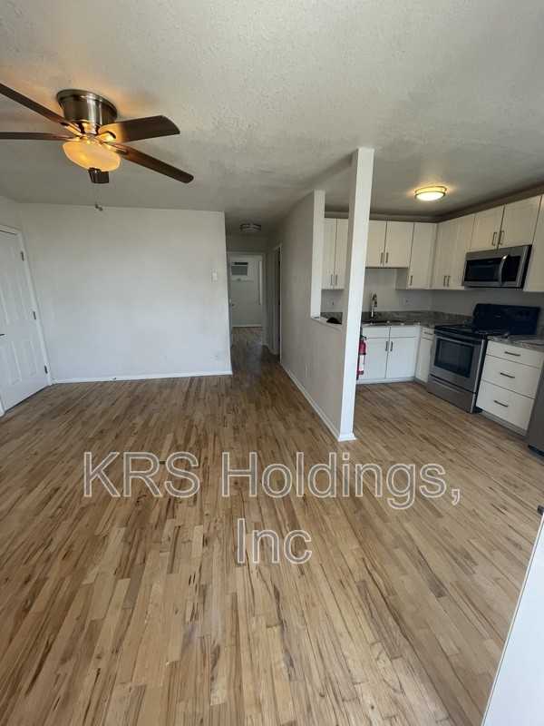 946 W Ocean View Ave #20 - Photo 5 of 5