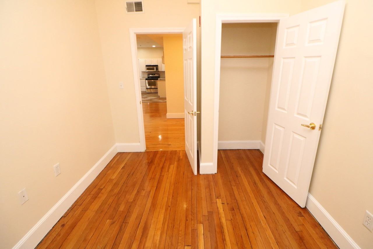 14 Estella St #1 - Photo 5 of 8