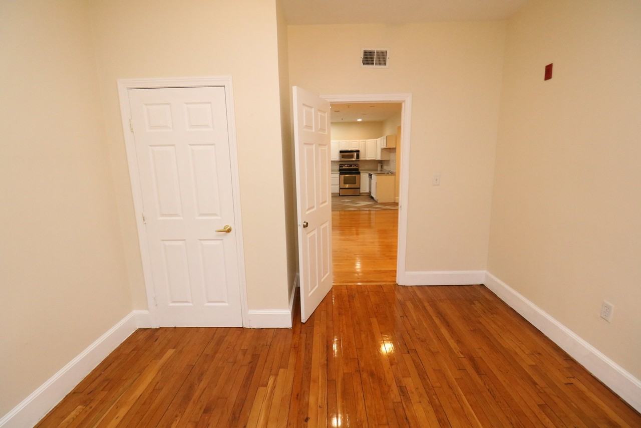 14 Estella St #1 - Photo 7 of 8