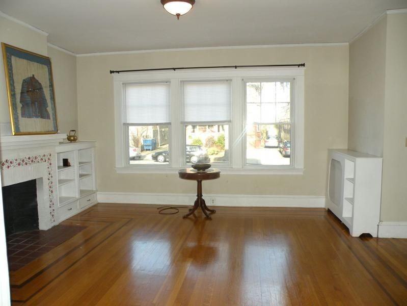 389 Lloyd Ave ##1 - Photo 3 of 11