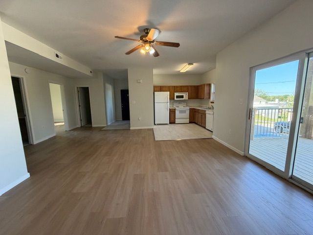 425 Thornton St ##C - Photo 3 of 16