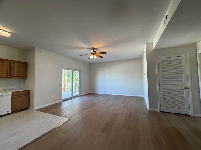 425 Thornton St ##C - Photo 5 of 16