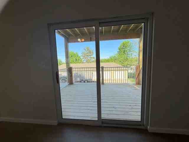 425 Thornton St ##C - Photo 6 of 16