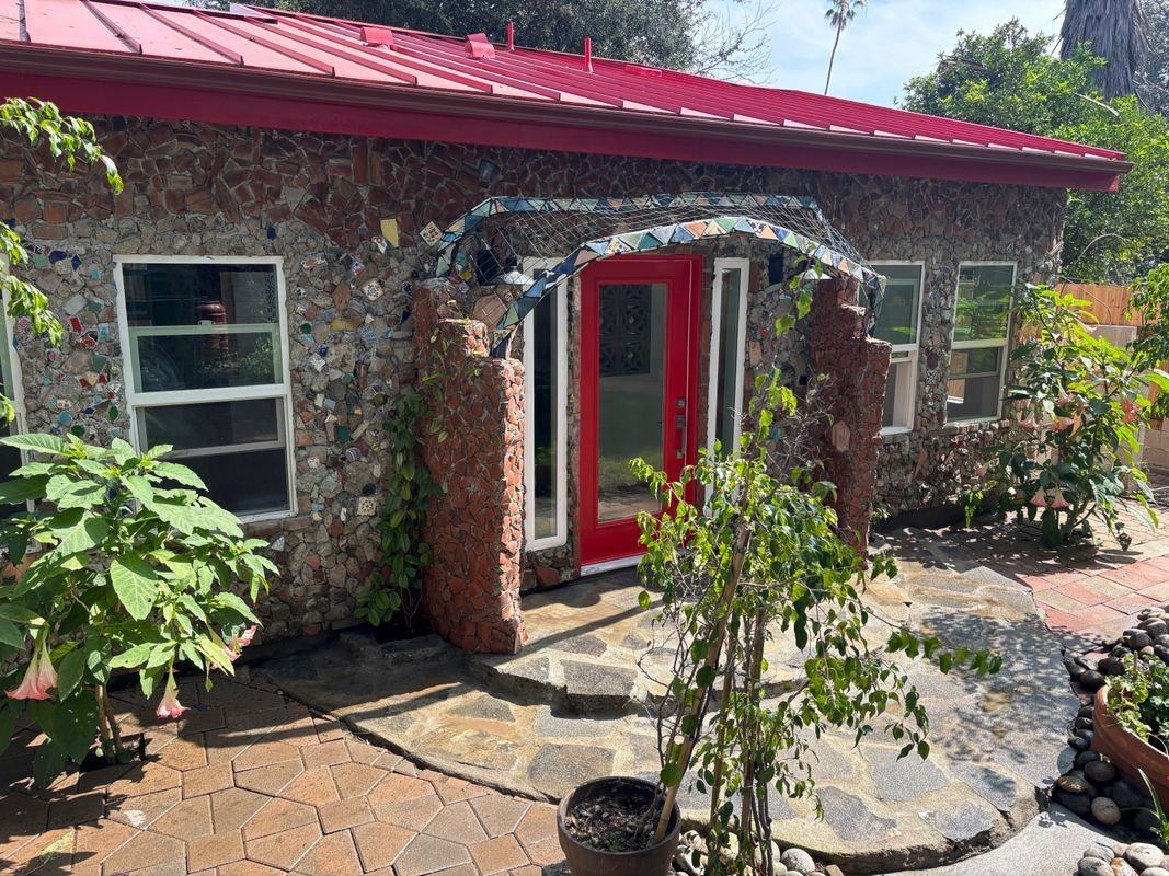 1802 N Raymond Ave - Photo 2 of 26