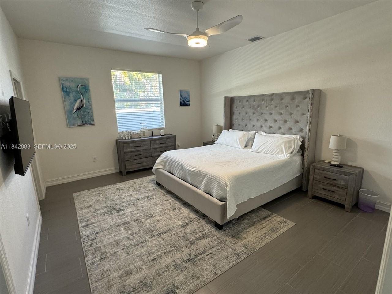 350 Southwest 2nd Avenue - Photo 5 of 27