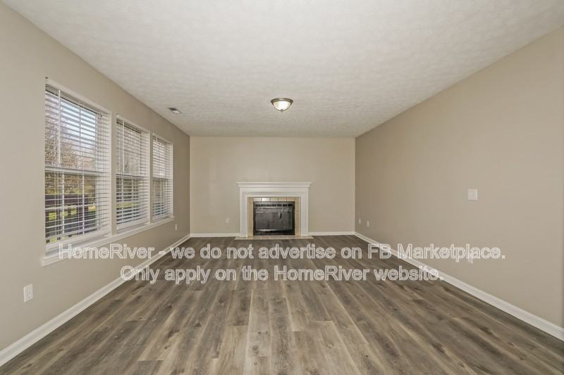 6727 Waterstone Dr - Photo 2 of 17