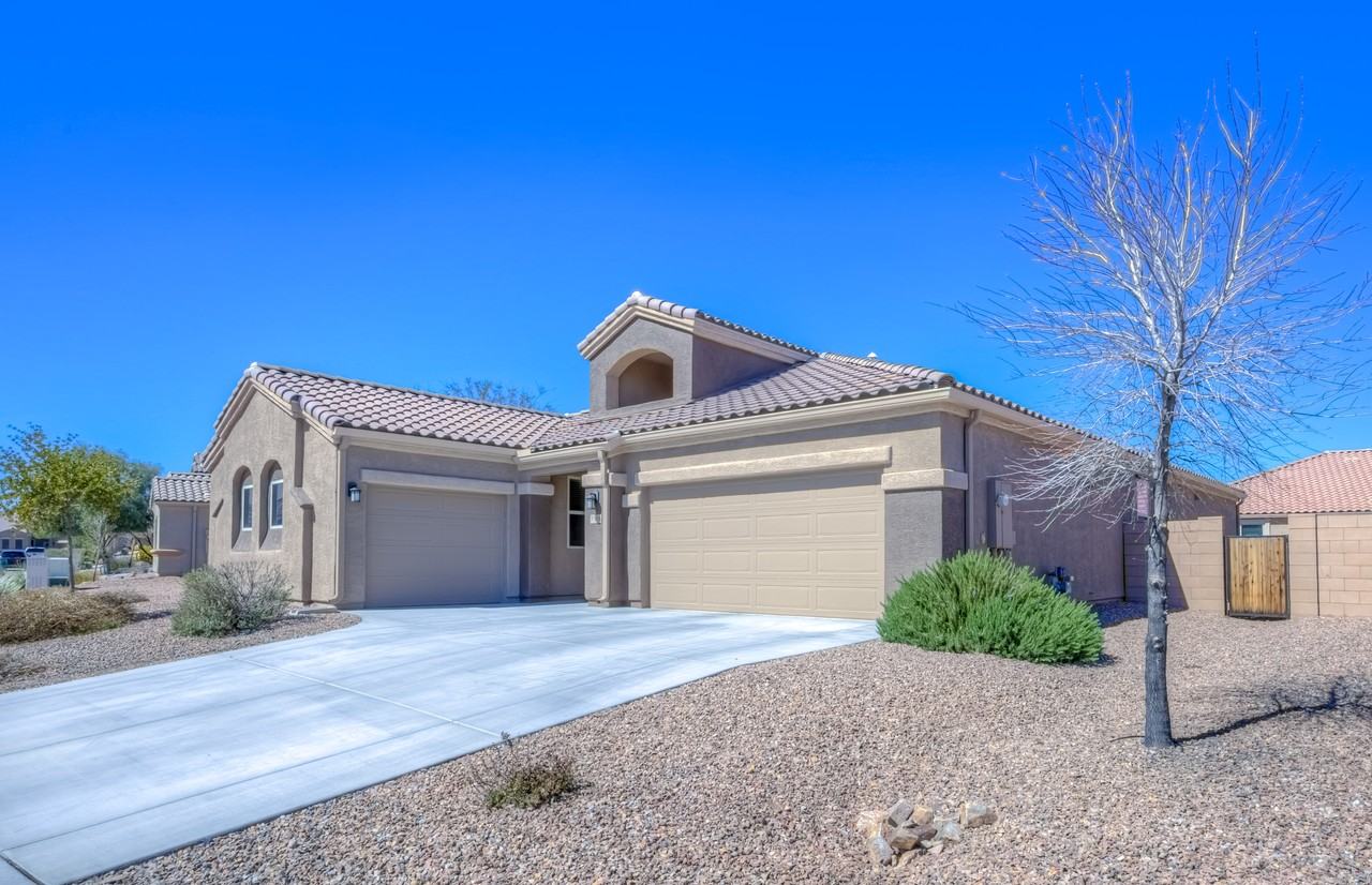 9116 W Silver Cholla Dr - Photo 2 of 40