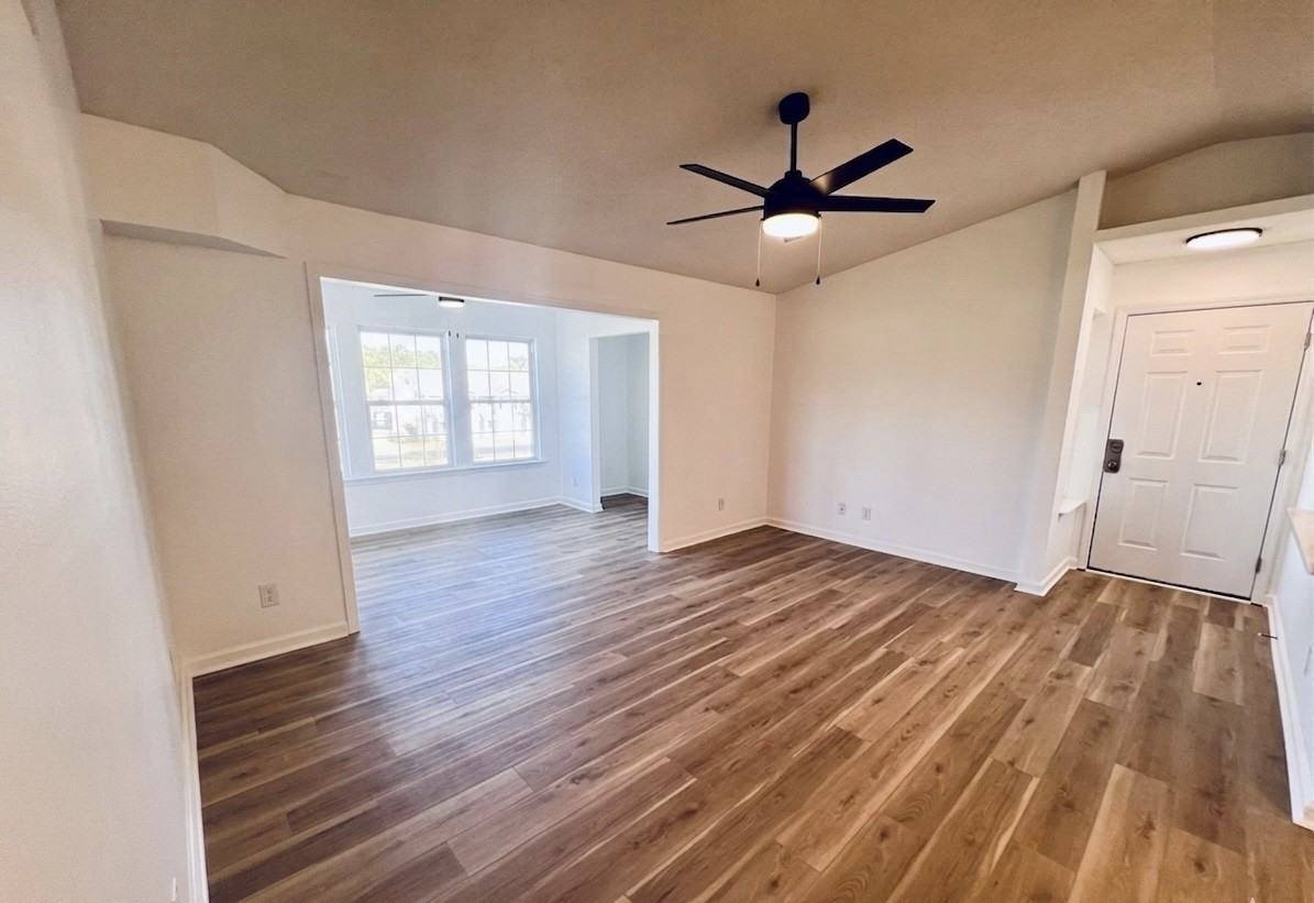 2276 Essex Dr ##K - Photo 5 of 24