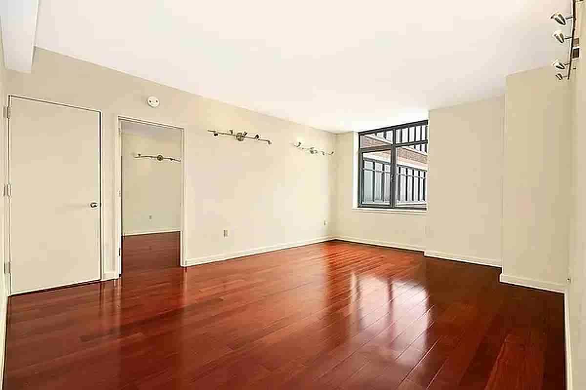 1485 5Th Ave - Photo 5 of 14