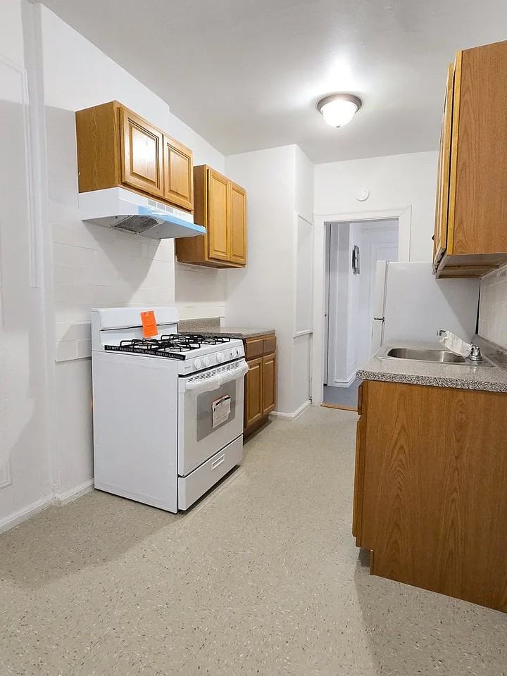 175 E 151St St - Photo 7 of 14