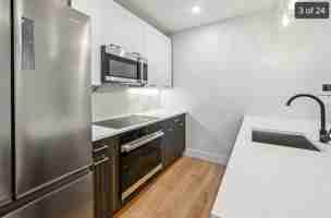 featured image of 1890 Pelham Pkwy S