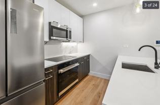 1890 Pelham Pkwy S - Photo 1 of 1