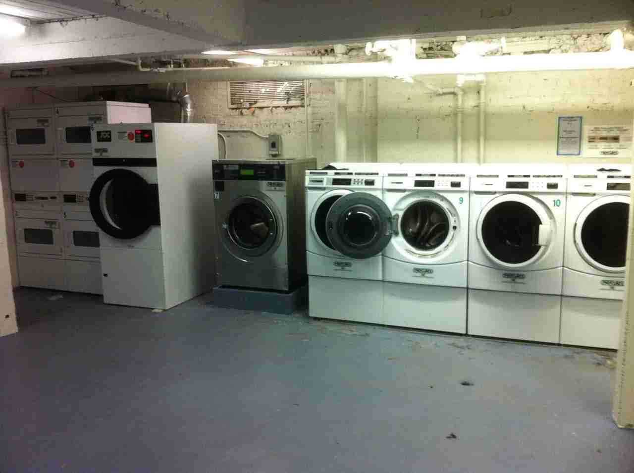 4739 40Th St - Photo 7 of 11