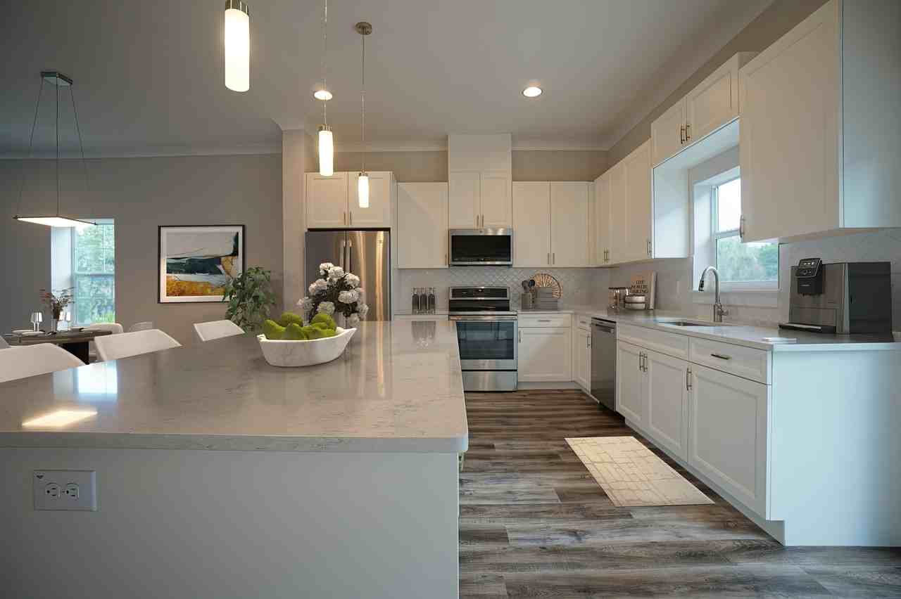 3124 W Azeele St #4 - Photo 3 of 35