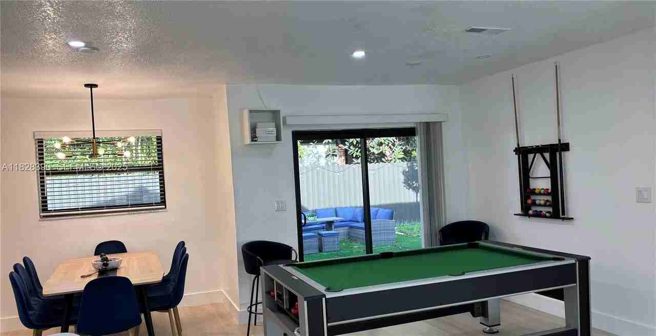 1023 Northwest 19th Terrace #0 - Photo 6 of 40